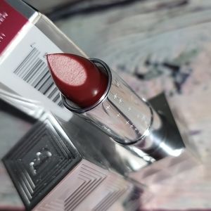 Red Belle en argent lipstick